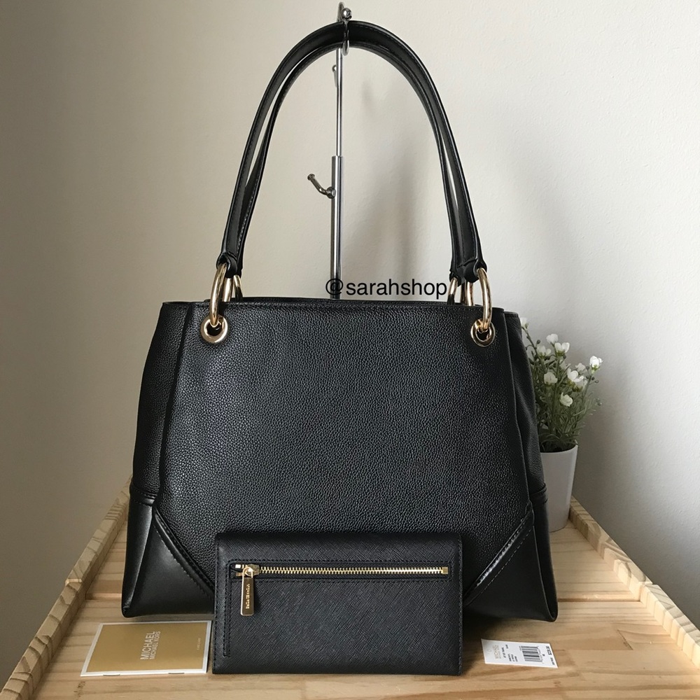 🌼Michael Kors Purse Set - Picture 2 of 16